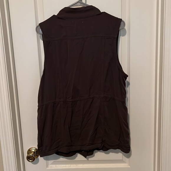 Maurice’s Vest - Picture 5 of 5